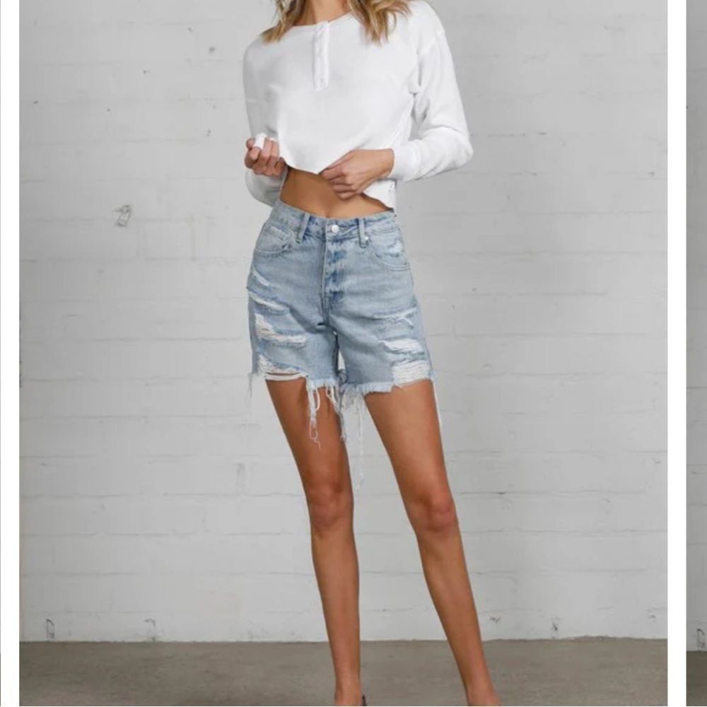 Insane Gene High Rise Front Heavy Light Wash Destroyed Shorts Size M
